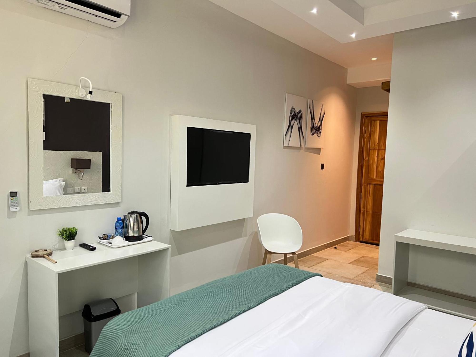 Yayo Masaki Hotel Дар ес Саалам Екстериор снимка
