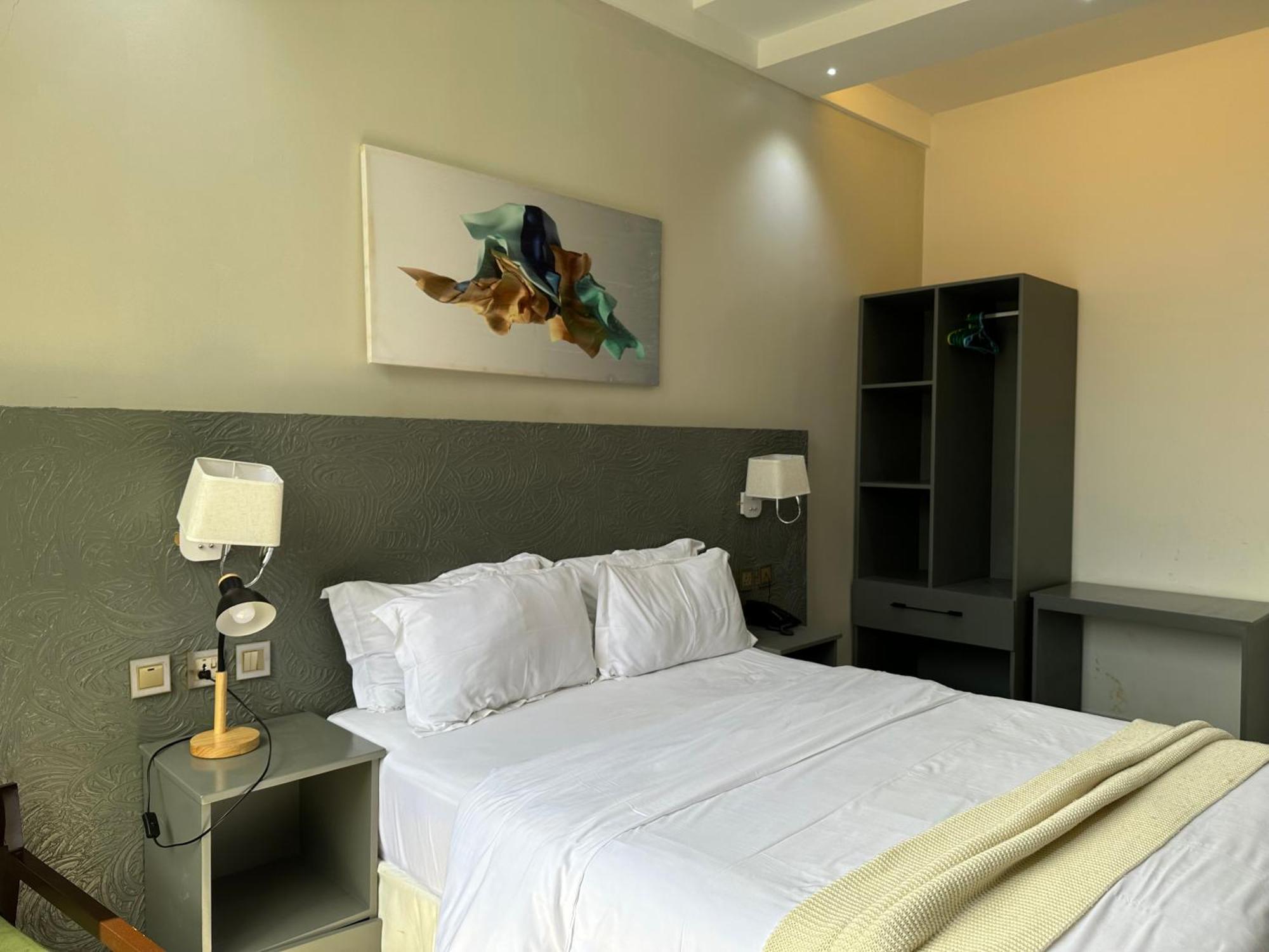 Yayo Masaki Hotel Дар ес Саалам Екстериор снимка