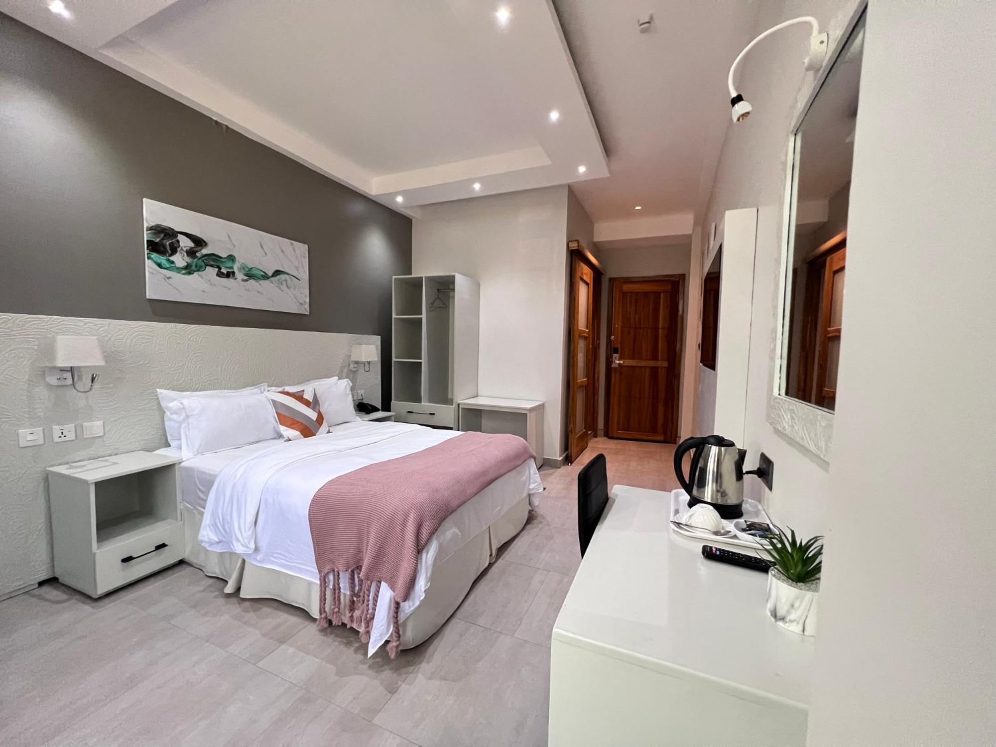 Yayo Masaki Hotel Дар ес Саалам Екстериор снимка